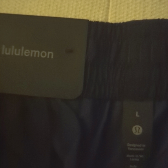 Lululemon's men's shorts set of 3 in navy - Picture 2 of 7